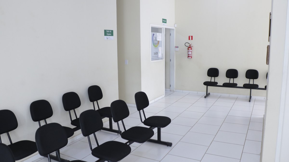Sala de espera de um dos Centros de Referência em Saúde de Bagé.