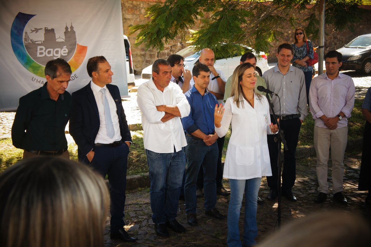 Discurso ao ar livre durante a cerimônia de inauguração do CESF.