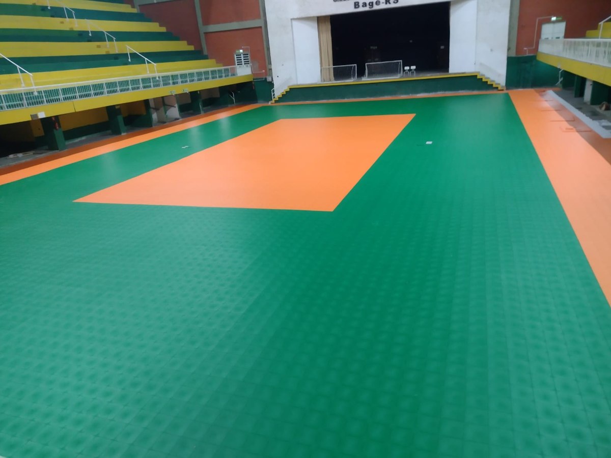 Novo piso modular concluído na quadra do Ginásio Militão.