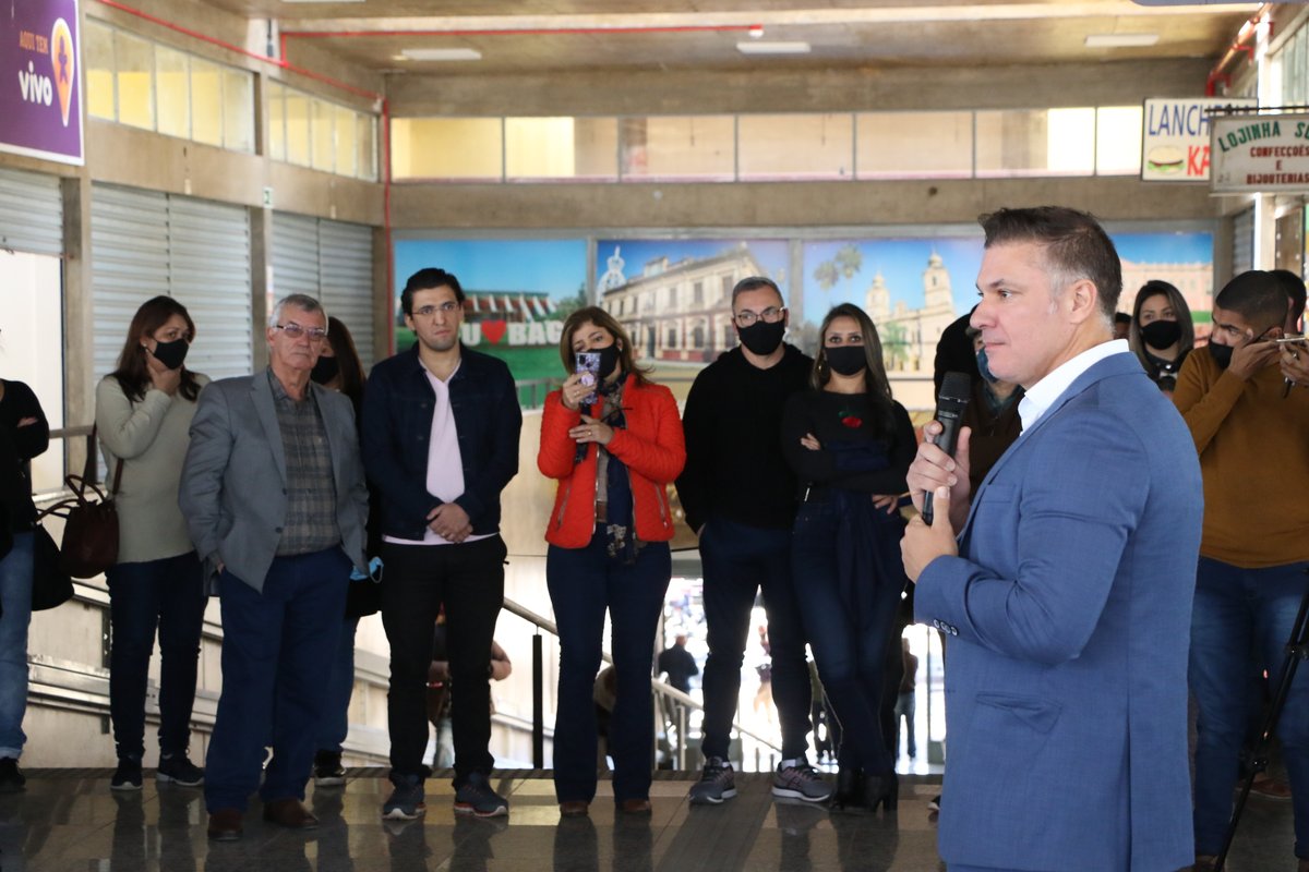 Divaldo Lara discursa na inauguração da Estação Rodoviária de Bagé revitalizada.