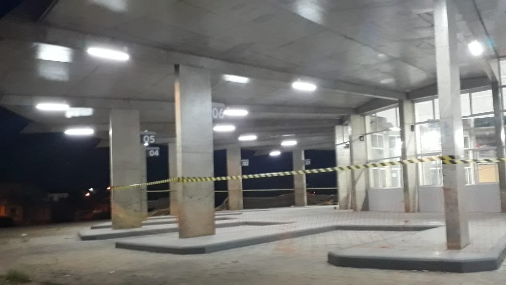 Novo estacionamento da Estação Rodoviária de Bagé, iluminado e sinalizado.