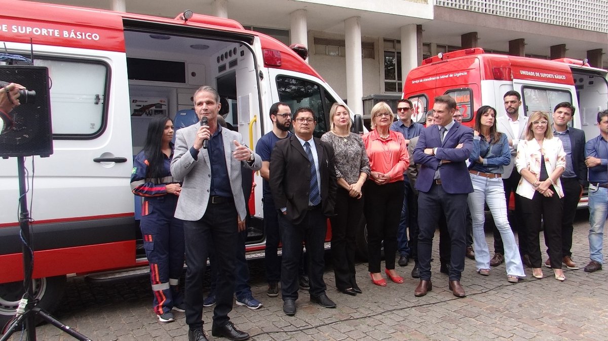 Solenidade de entrega das novas ambulâncias do Samu de Bagé, em 2019
