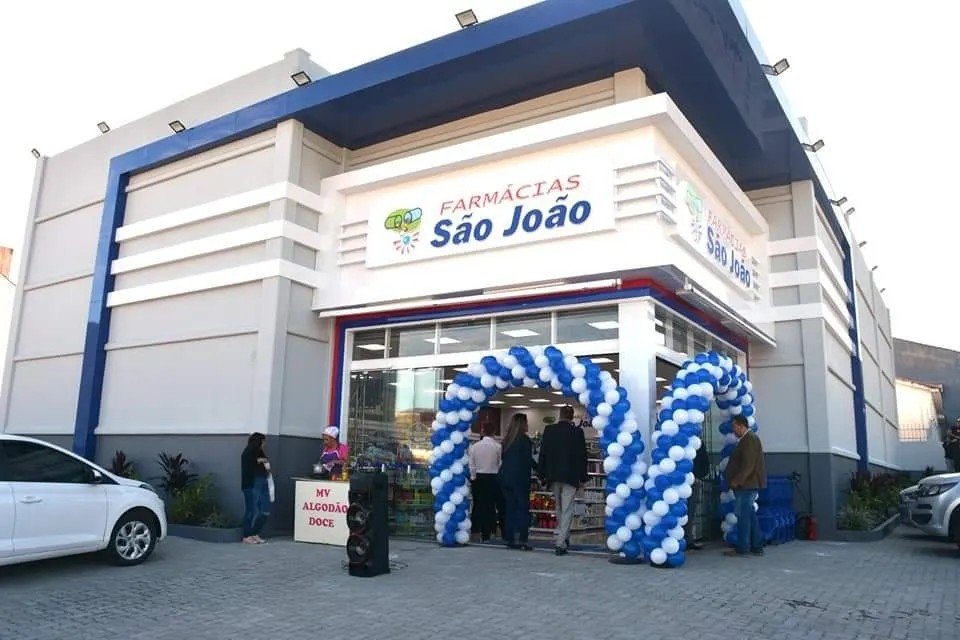 Inauguração das Farmácias São João em Bagé.