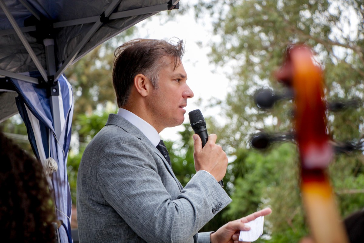 Divaldo Lara discursa na cerimônia de inauguração do novo reservatório de água.