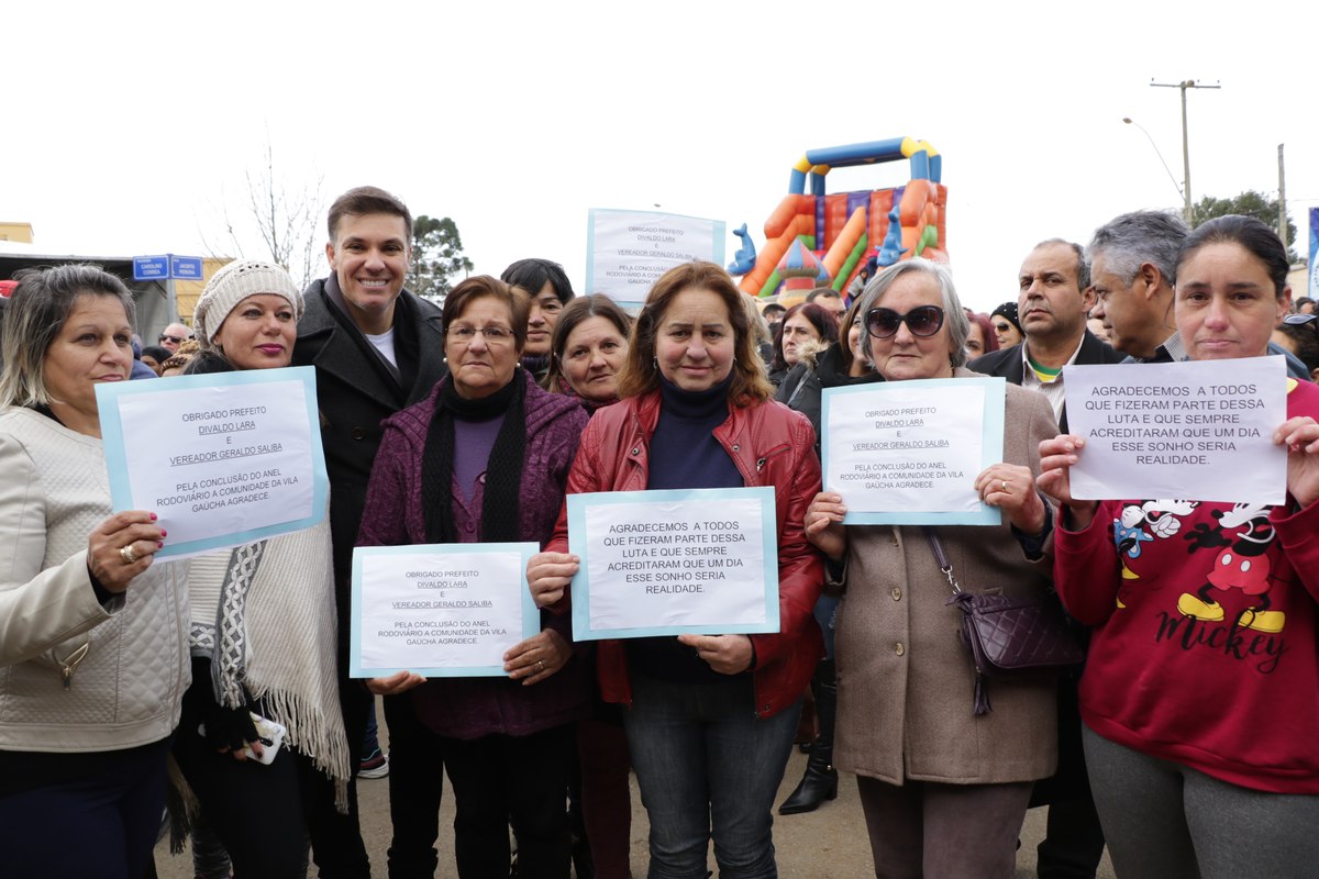 Moradoras agradecem a Divaldo Lara pela conclusão do Anel Rodoviário