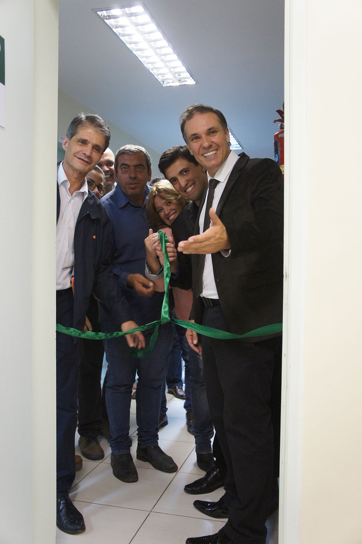 Corte de fita na inauguração do Plantão Odontológico da UPA