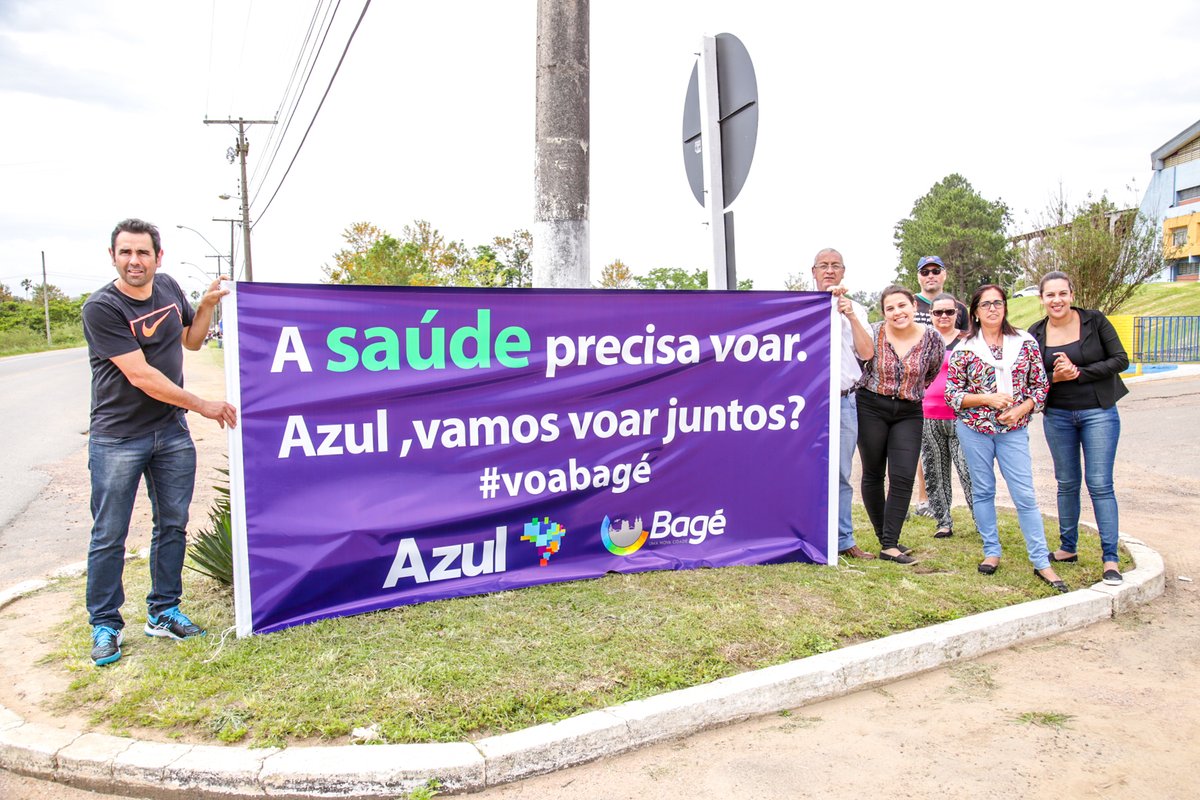 Faixa da campanha "Bagé Precisa Voar" reforça a importância dos voos comerciais para a área da saúde.